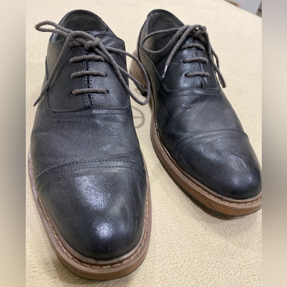 Charcoal Perry Ellis Portfolio Derby Brogue Cap-toe almost-black Dress Shoes GUC - Picture 2 of 16